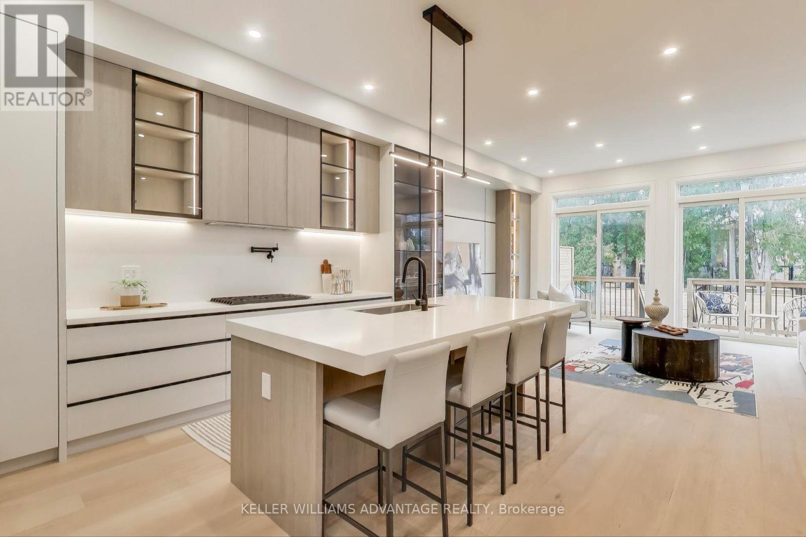 102 Yardley Avenue, Toronto, Ontario  M4B 2B1 - Photo 9 - E12555486