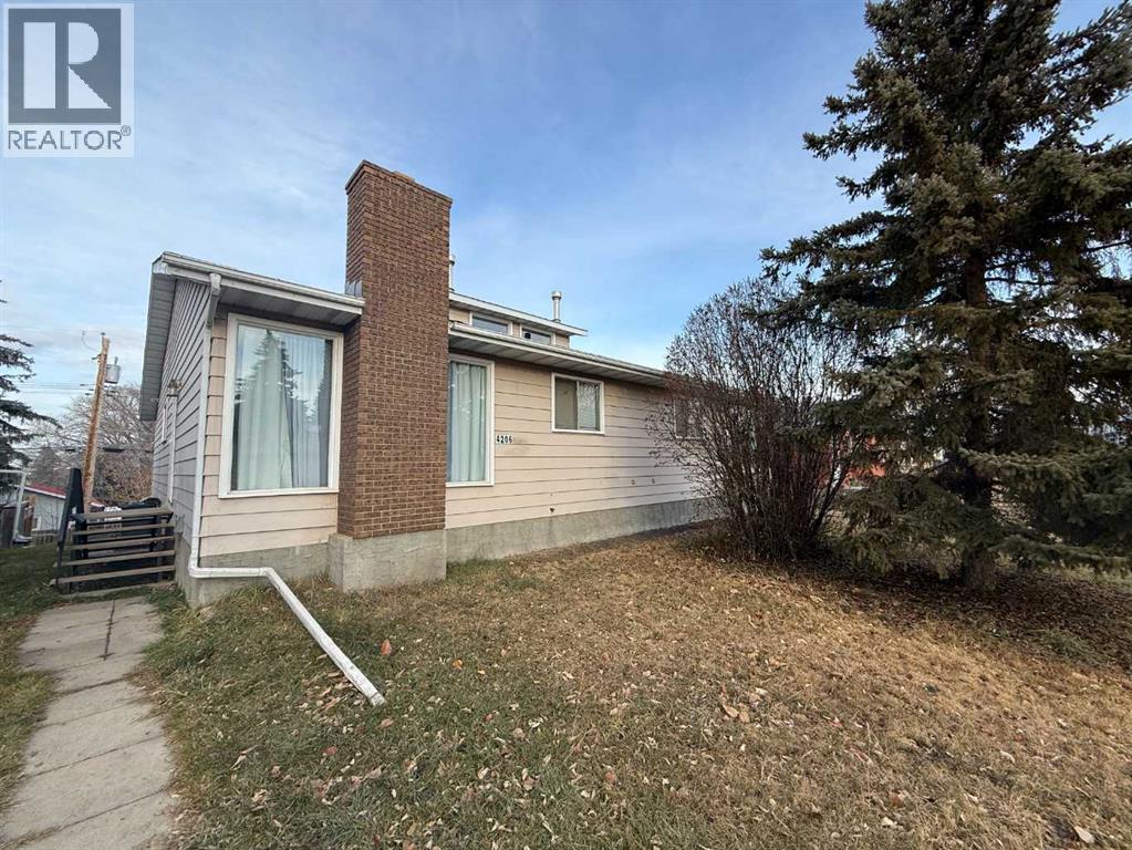 4206, 4208 44 Street, Ponoka, Alberta  T4J 1B8 - Photo 1 - A2237092