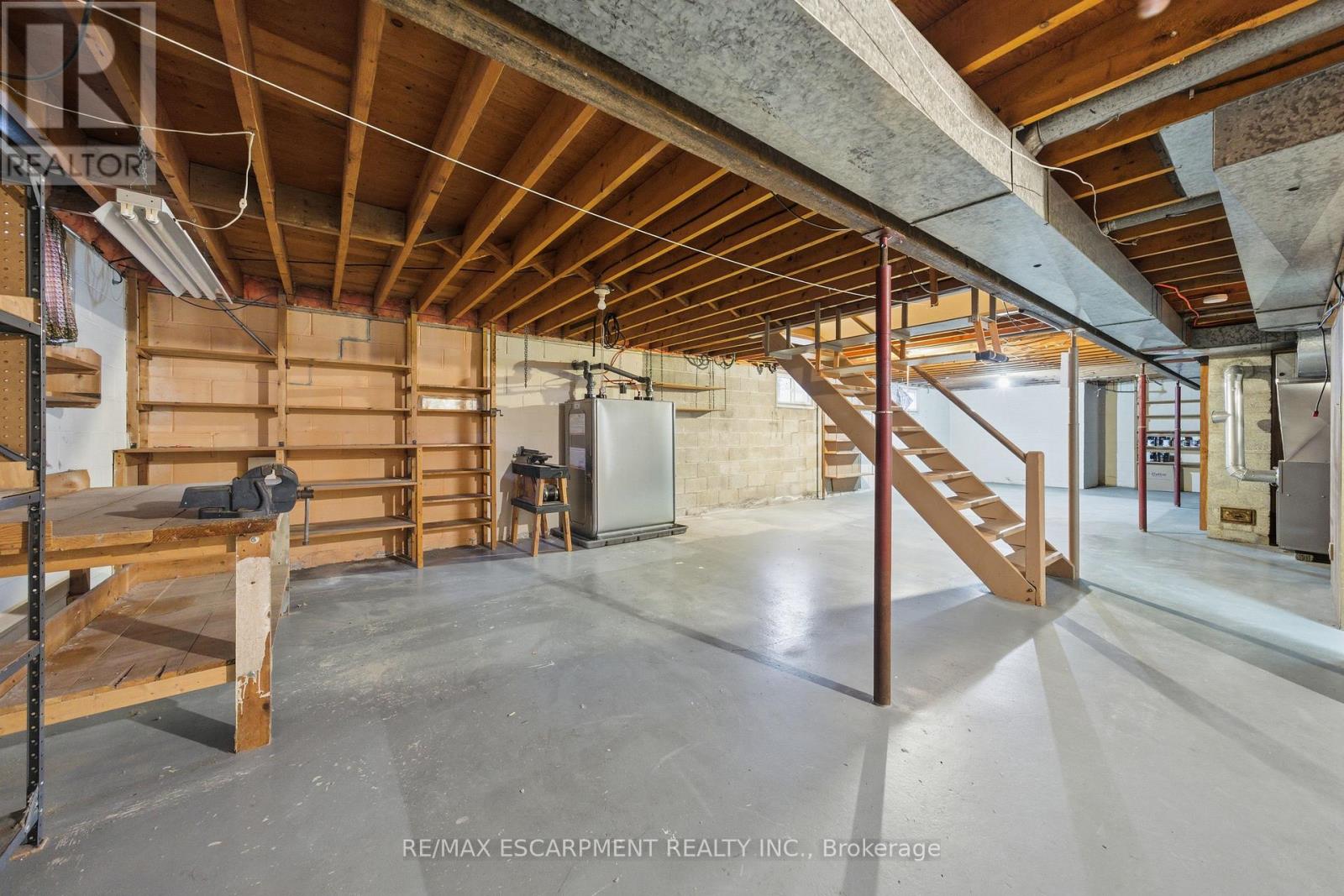 8 Fawell Avenue, St. Catharines, Ontario L2S 2V4 - Photo 26 - X12546734