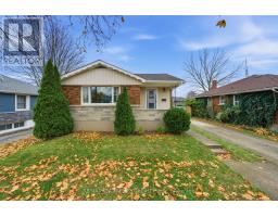 8 FAWELL AVENUE, St. Catharines, Ontario