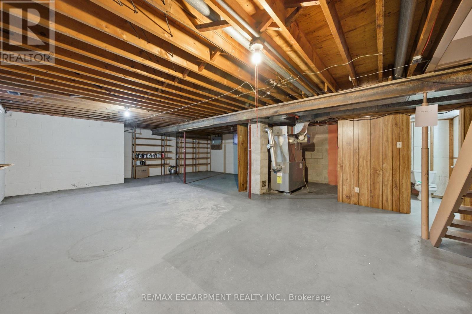 8 Fawell Avenue, St. Catharines, Ontario L2S 2V4 - Photo 27 - X12546734