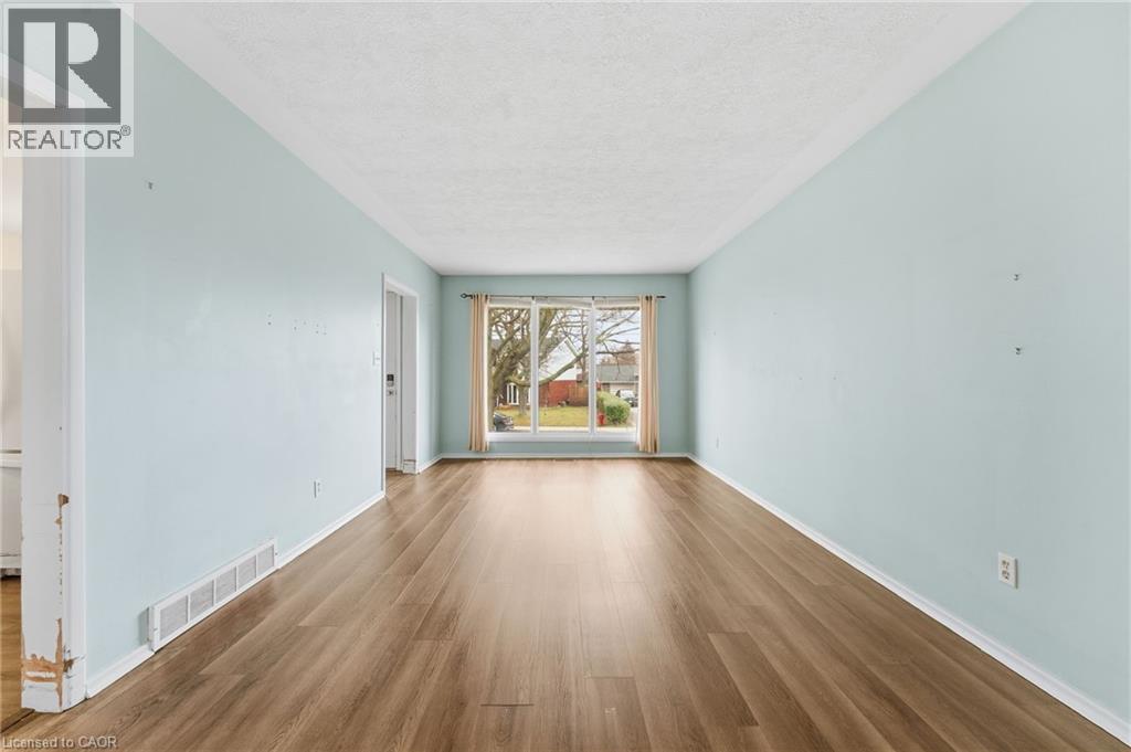 144 Hoover Crescent, Hamilton, Ontario L9A 3H3 - Photo 6 - 40788393