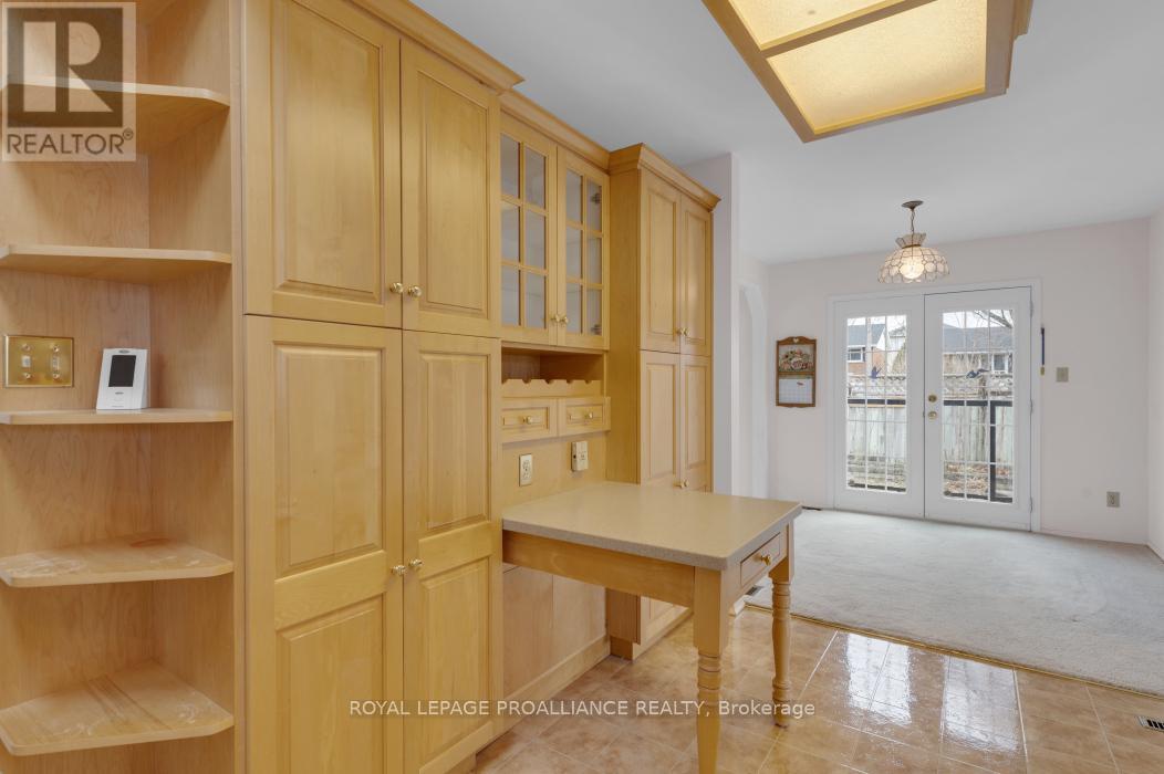 48 Janlyn Crescent, Belleville, Ontario K8N 1L2 - Photo 17 - X12555588