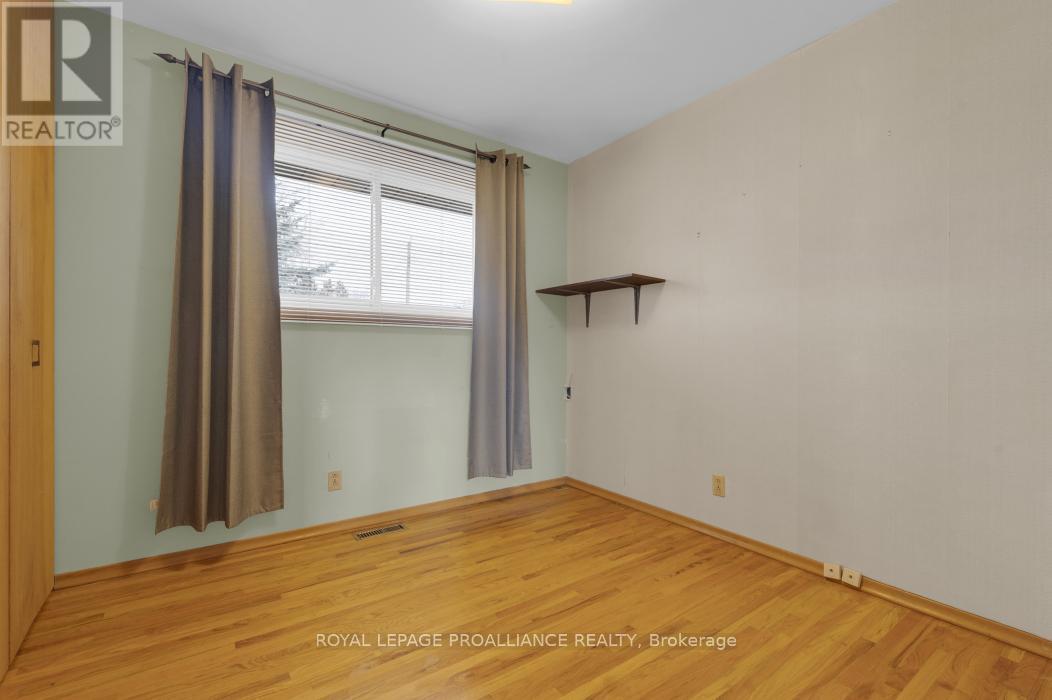 48 Janlyn Crescent, Belleville, Ontario K8N 1L2 - Photo 22 - X12555588