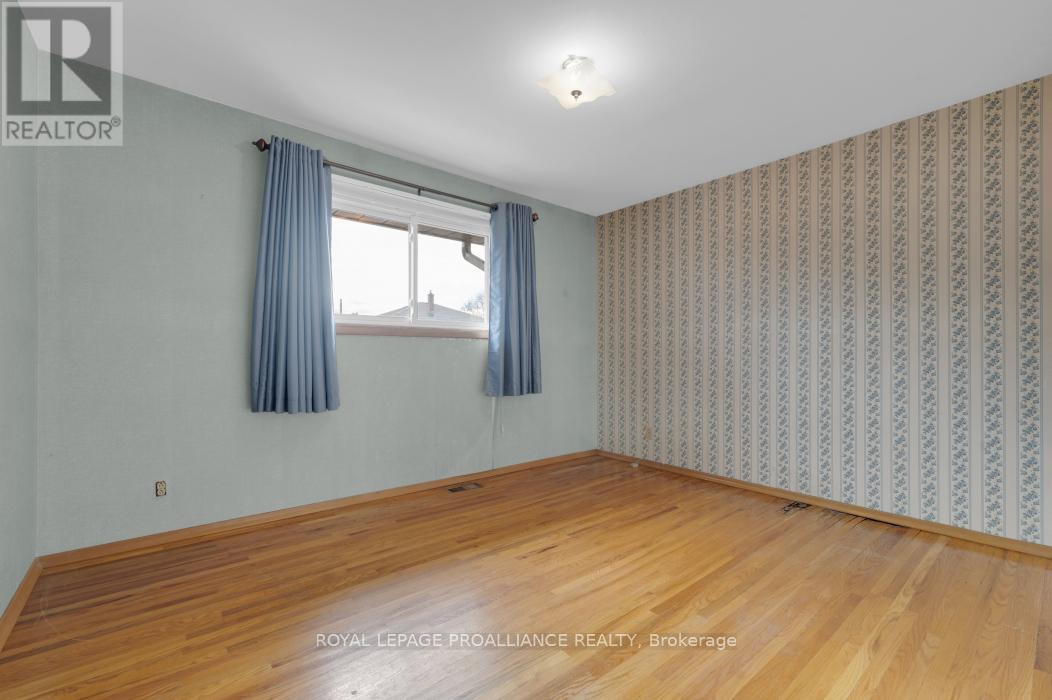 48 Janlyn Crescent, Belleville, Ontario K8N 1L2 - Photo 25 - X12555588