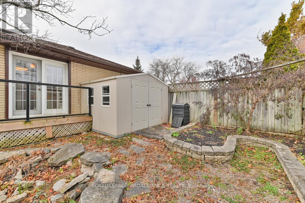 48 Janlyn Crescent, Belleville, Ontario K8N 1L2 - Photo 35 - X12555588