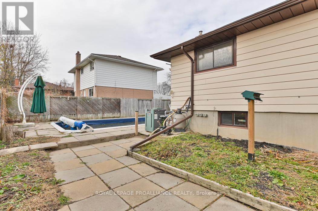 48 Janlyn Crescent, Belleville, Ontario K8N 1L2 - Photo 37 - X12555588