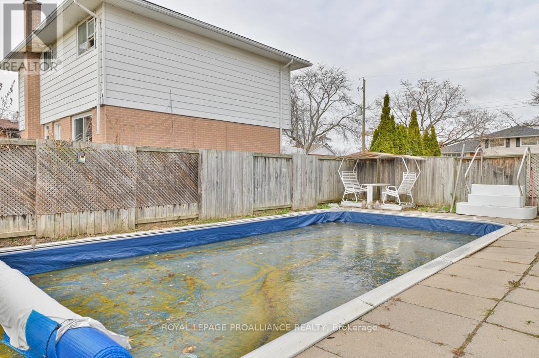 48 Janlyn Crescent, Belleville, Ontario K8N 1L2 - Photo 39 - X12555588