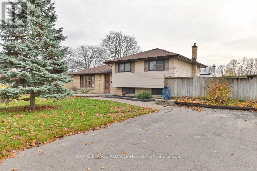 48 Janlyn Crescent, Belleville, Ontario K8N 1L2 - Photo 4 - X12555588