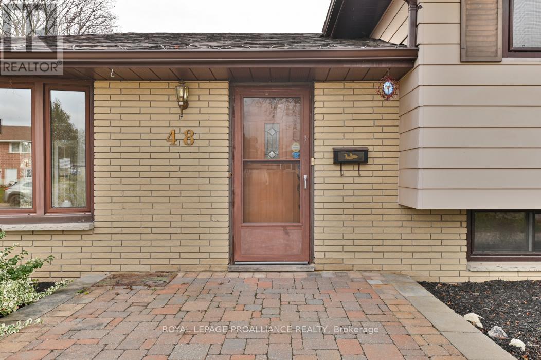 48 Janlyn Crescent, Belleville, Ontario K8N 1L2 - Photo 6 - X12555588