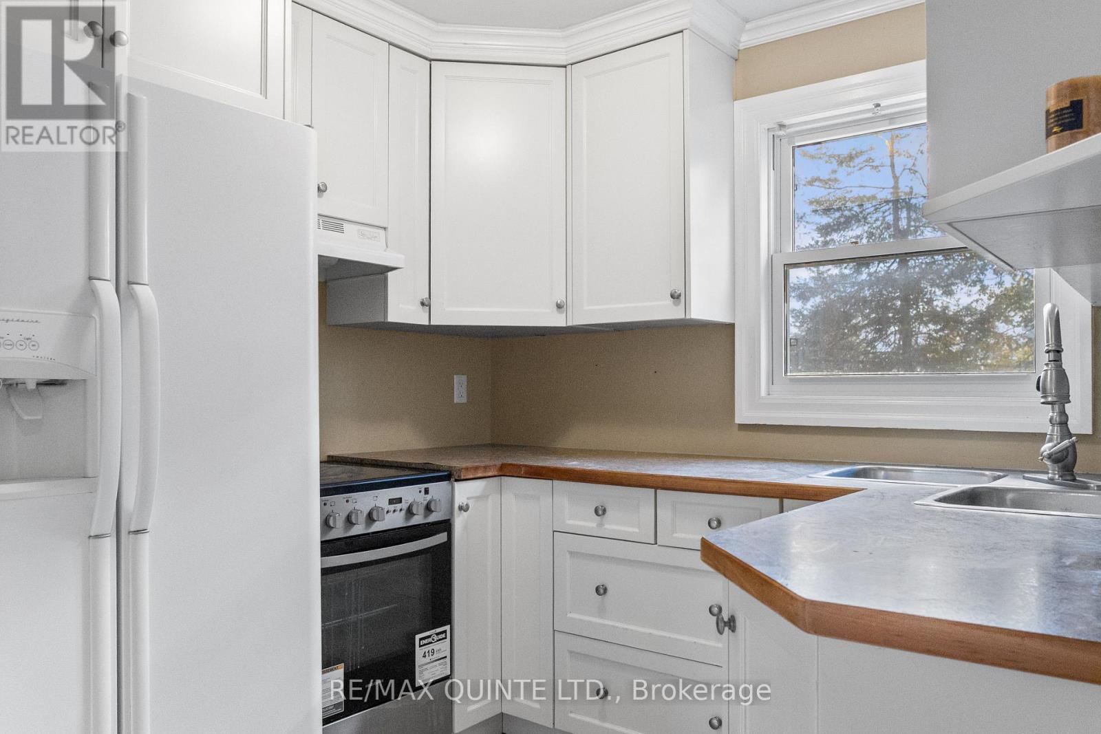 329 Bridge Street E, Belleville, Ontario K8N 1P5 - Photo 11 - X12555602