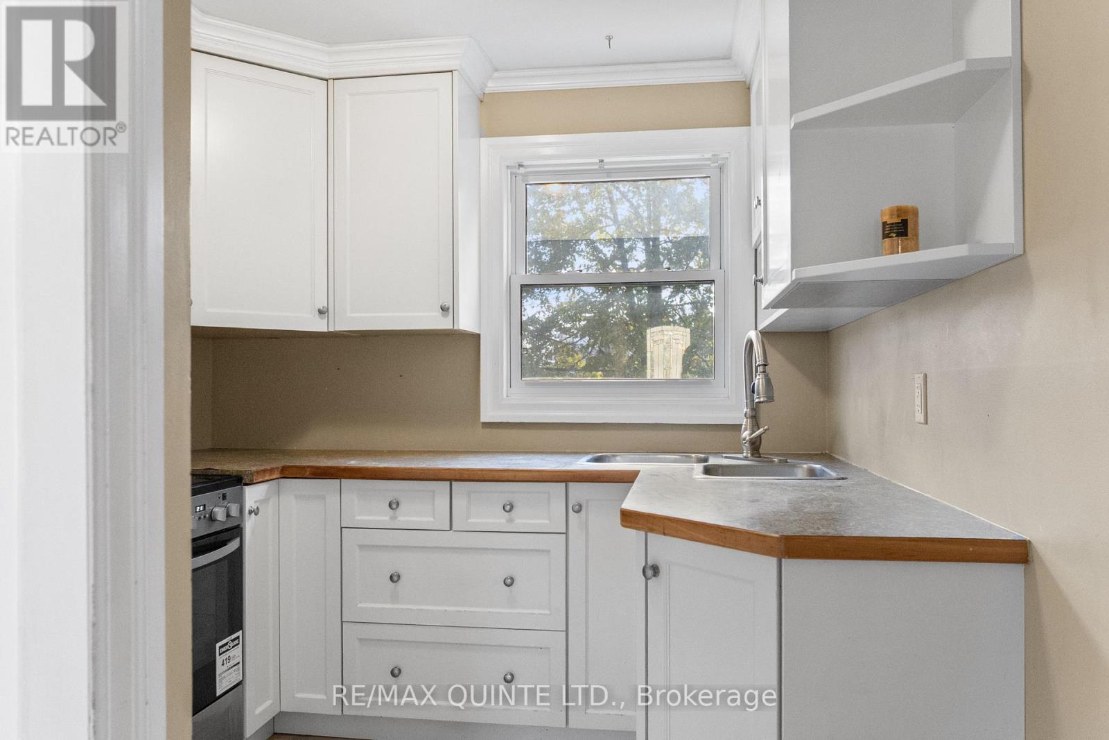 329 Bridge Street E, Belleville, Ontario K8N 1P5 - Photo 12 - X12555602