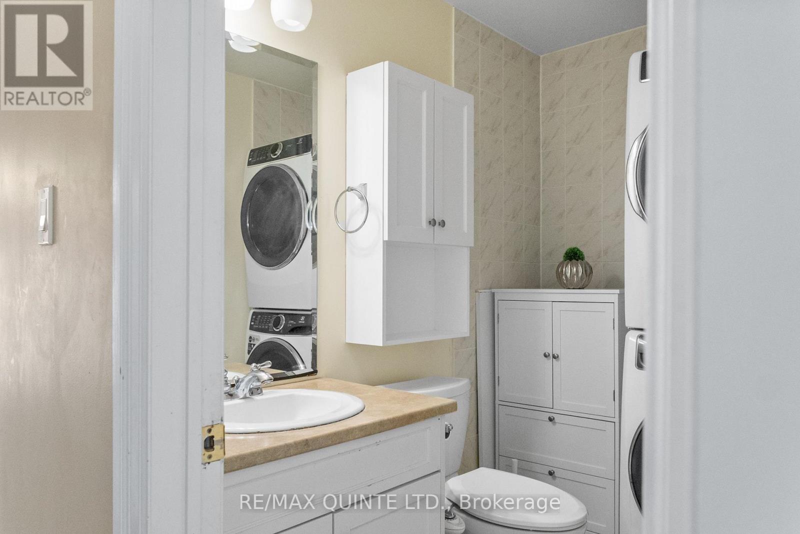 329 Bridge Street E, Belleville, Ontario K8N 1P5 - Photo 13 - X12555602