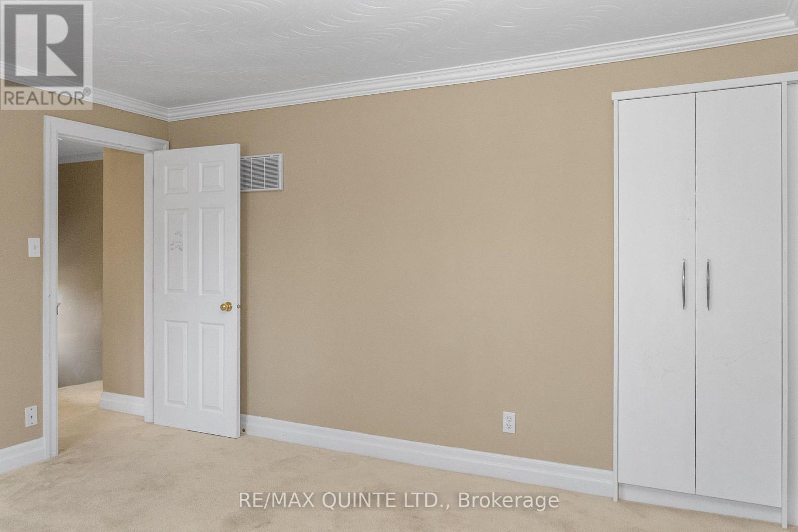 329 Bridge Street E, Belleville, Ontario K8N 1P5 - Photo 27 - X12555602