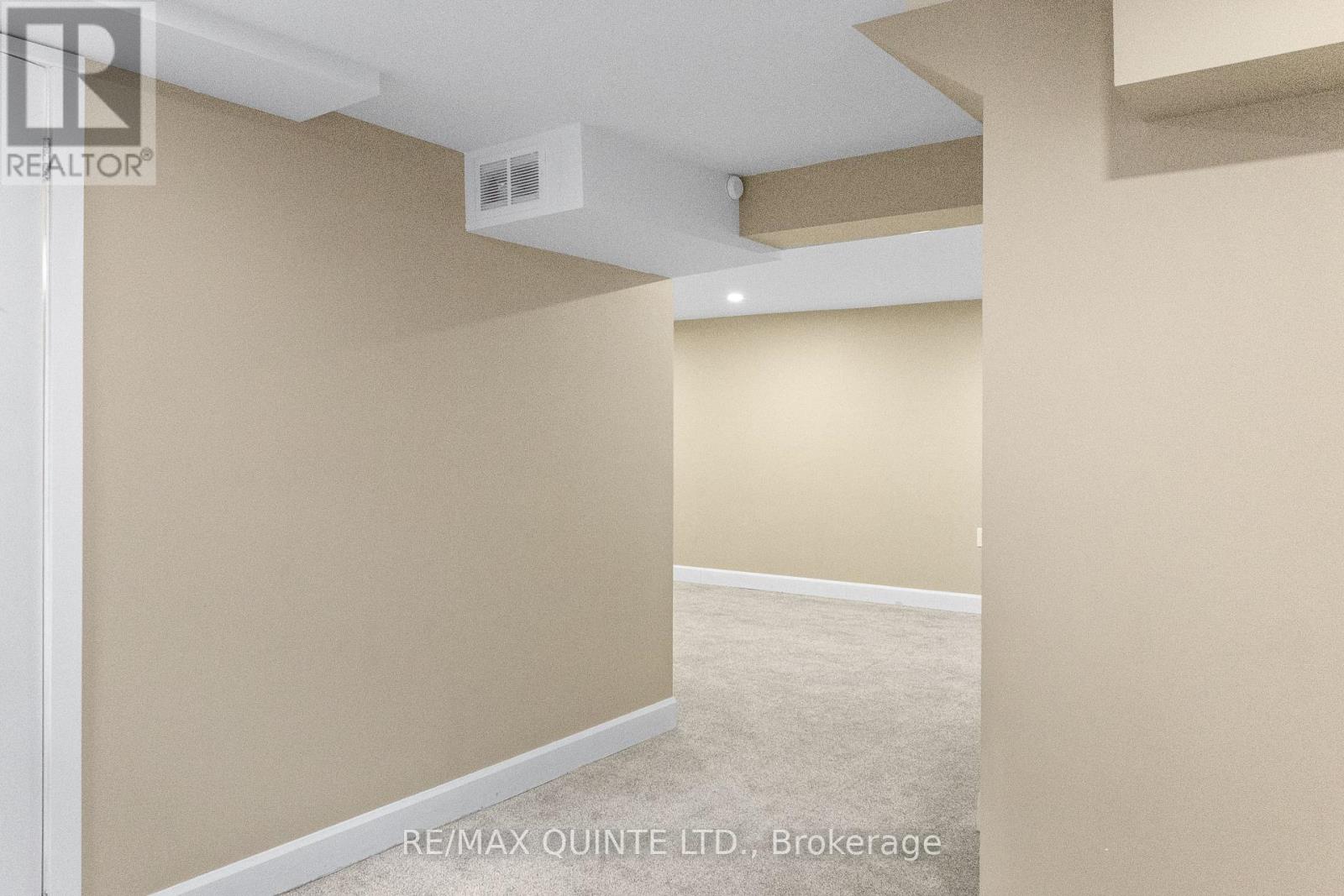 329 Bridge Street E, Belleville, Ontario K8N 1P5 - Photo 31 - X12555602