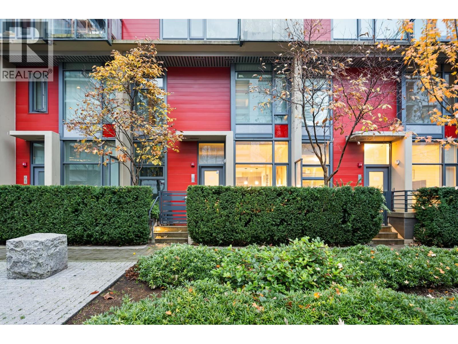 66 W 1st Avenue, Vancouver, British Columbia V5Y 0K4 - Photo 2 - R3067836