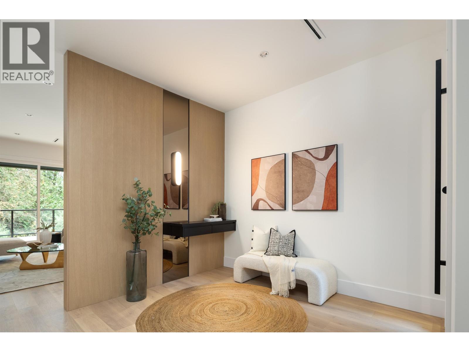 1419 Pipeline Place, Coquitlam, British Columbia  V3E 0V4 - Photo 3 - R3068030