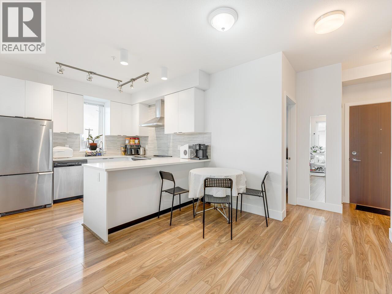 212 5355 Lane Street, Burnaby, British Columbia  V5H 0H1 - Photo 2 - R3053365