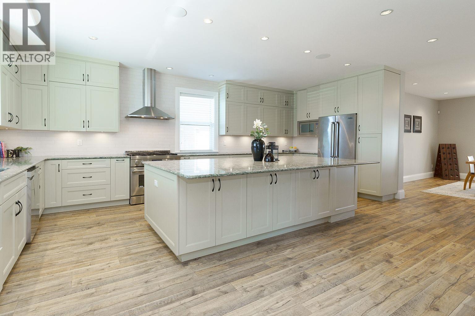 1055 Charland Avenue, Coquitlam, British Columbia  V3K 3K8 - Photo 4 - R3067994