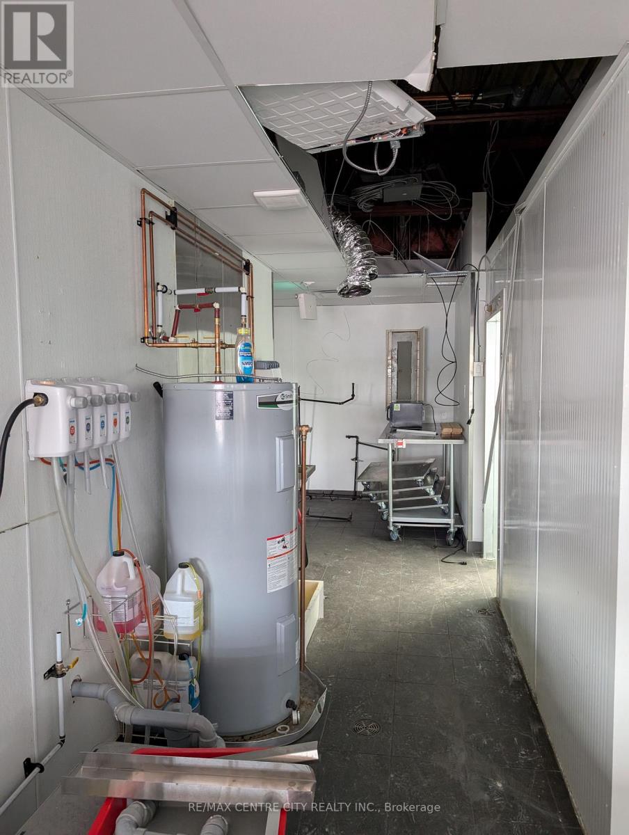 1544 Dundas Street, London East, Ontario  N5W 3C1 - Photo 8 - X12555708