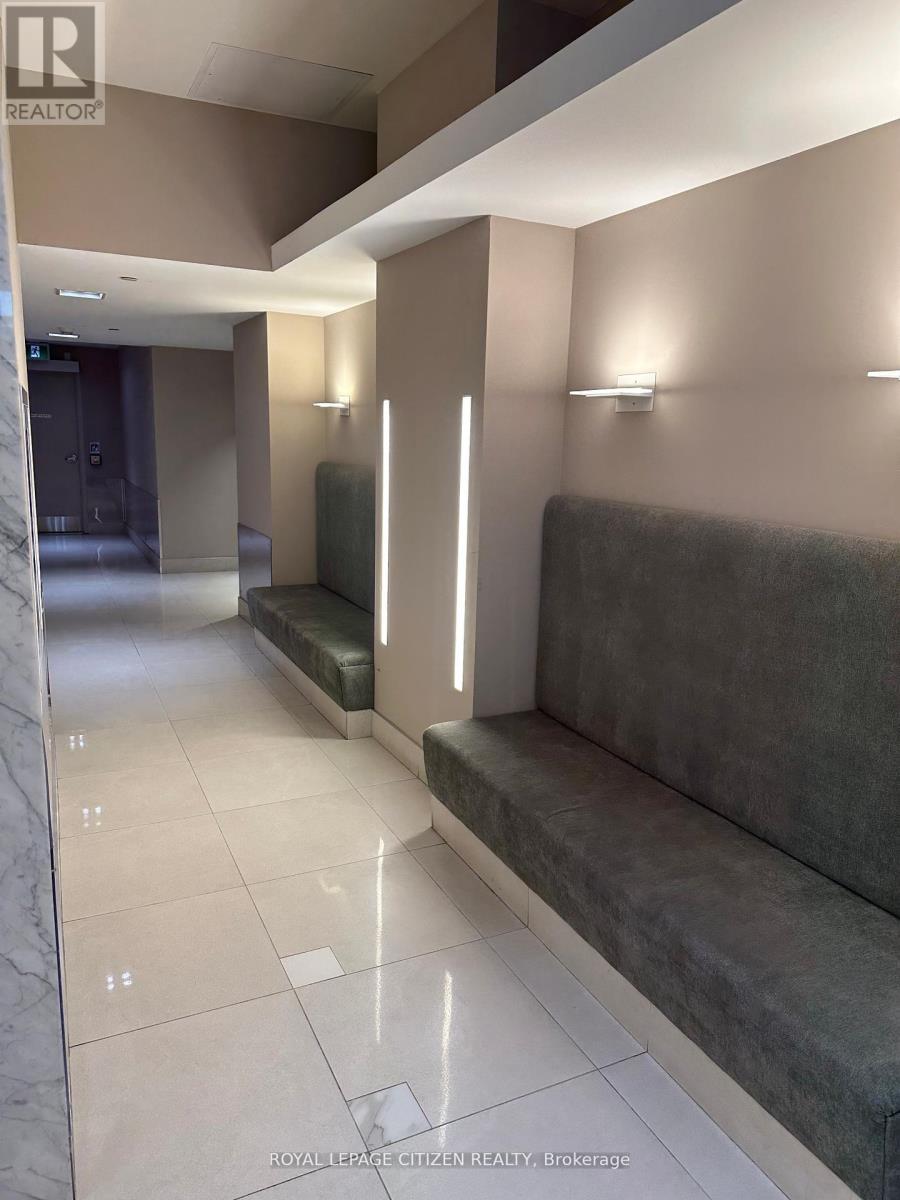 1202 - 9618 Yonge Street N, Richmond Hill, Ontario  L4C 0X5 - Photo 19 - N12555440