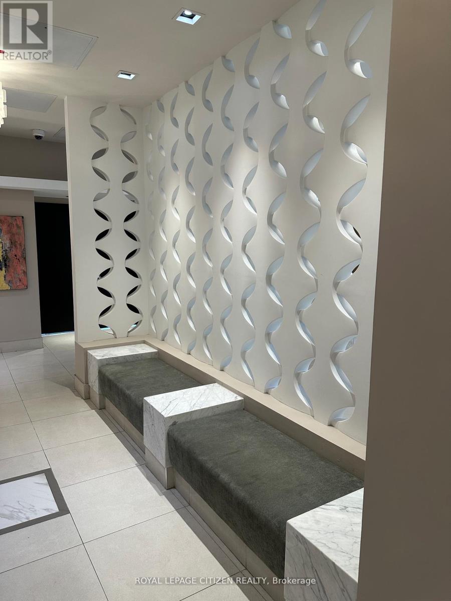 1202 - 9618 Yonge Street N, Richmond Hill, Ontario  L4C 0X5 - Photo 20 - N12555440