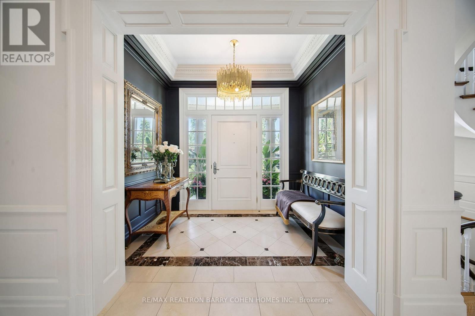 91 Fairfield Drive, King, Ontario  L7B 1L9 - Photo 4 - N12555512