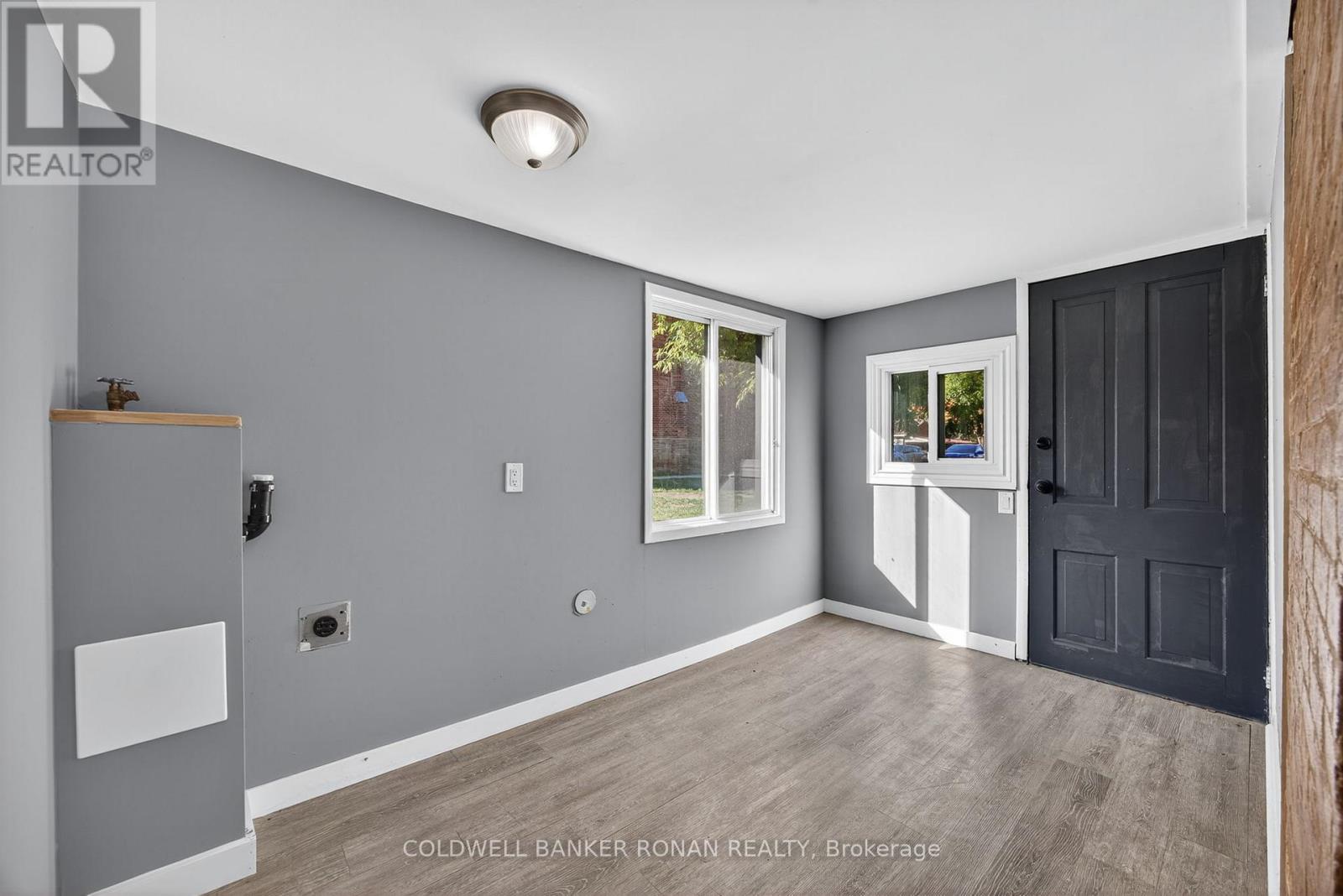 76 Queen Street N, New Tecumseth (Tottenham), Ontario  L0G 1W0 - Photo 22 - N12555538