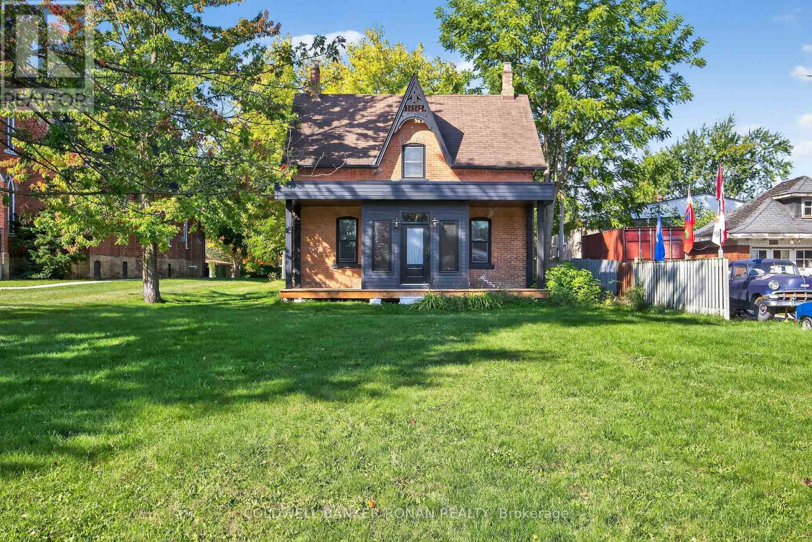 76 Queen Street N, New Tecumseth (Tottenham), Ontario  L0G 1W0 - Photo 3 - N12555538