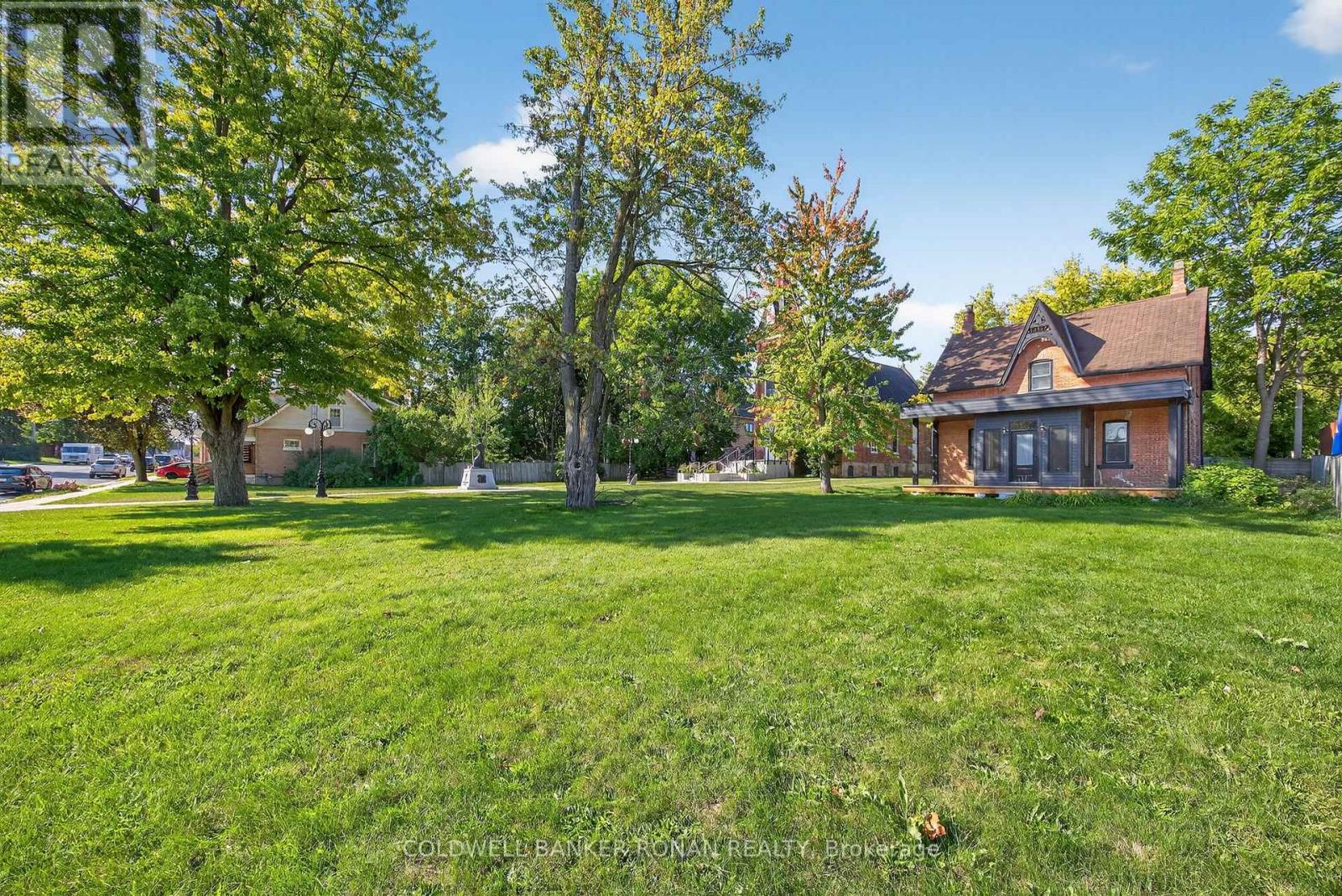 76 Queen Street N, New Tecumseth (Tottenham), Ontario  L0G 1W0 - Photo 4 - N12555538