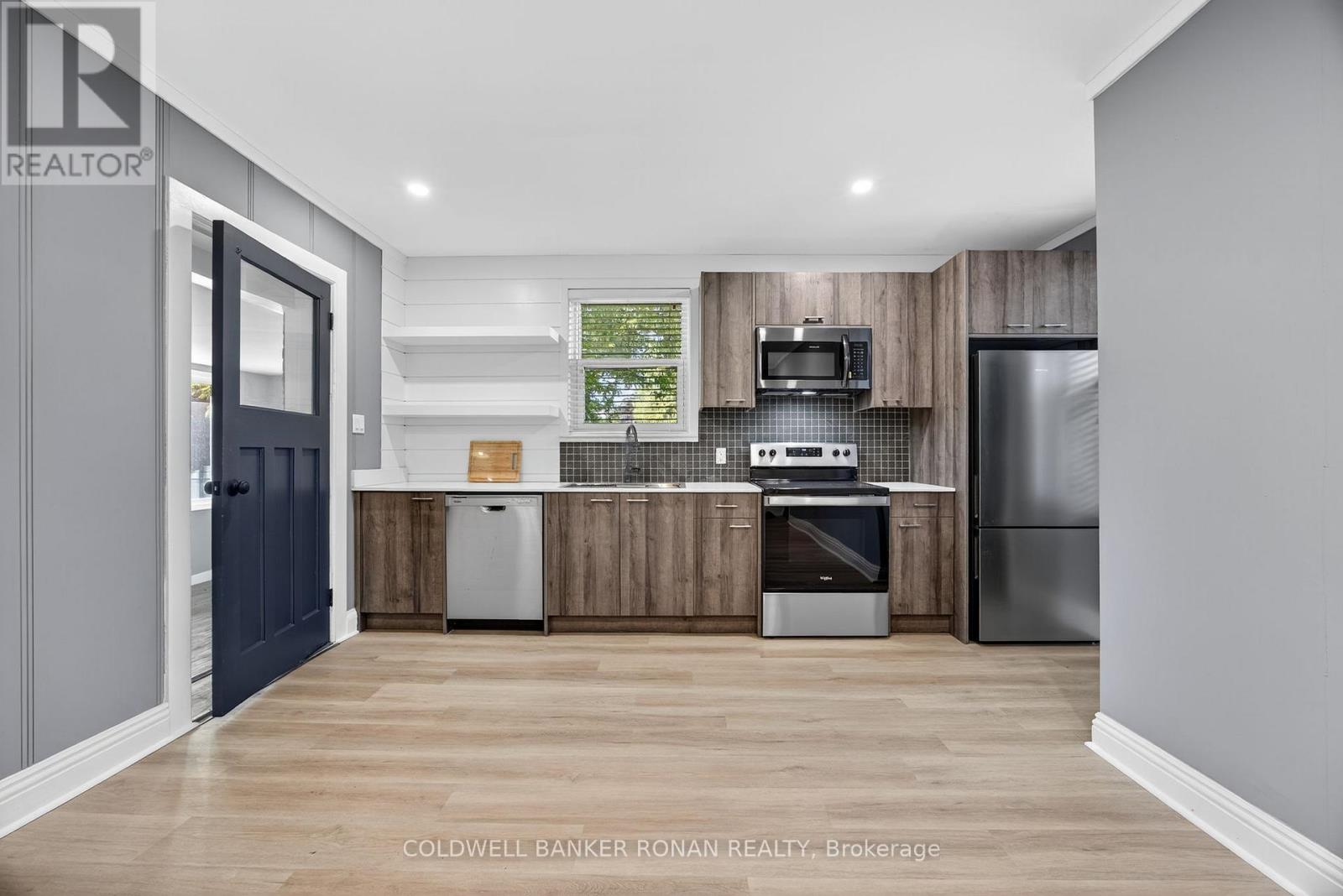 76 Queen Street N, New Tecumseth (Tottenham), Ontario  L0G 1W0 - Photo 8 - N12555538