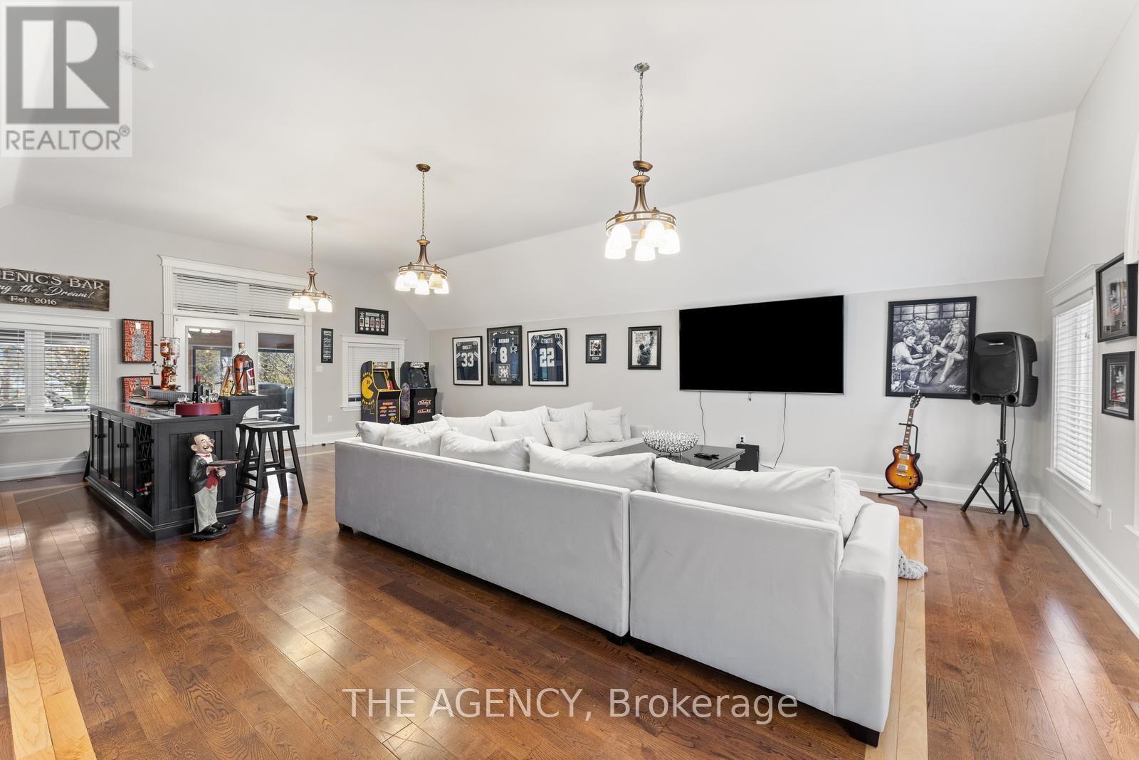 83 Hambly Avenue, King, Ontario  L7B 1J1 - Photo 14 - N12555546