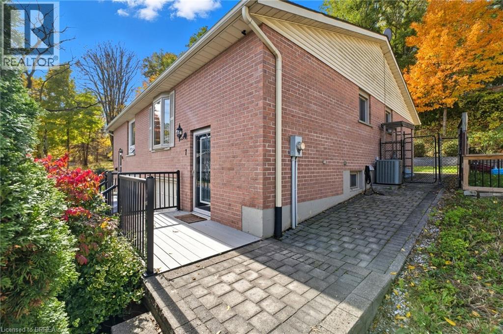 7 Acres Street, Paris, Ontario  N3L 2E8 - Photo 21 - 40788825