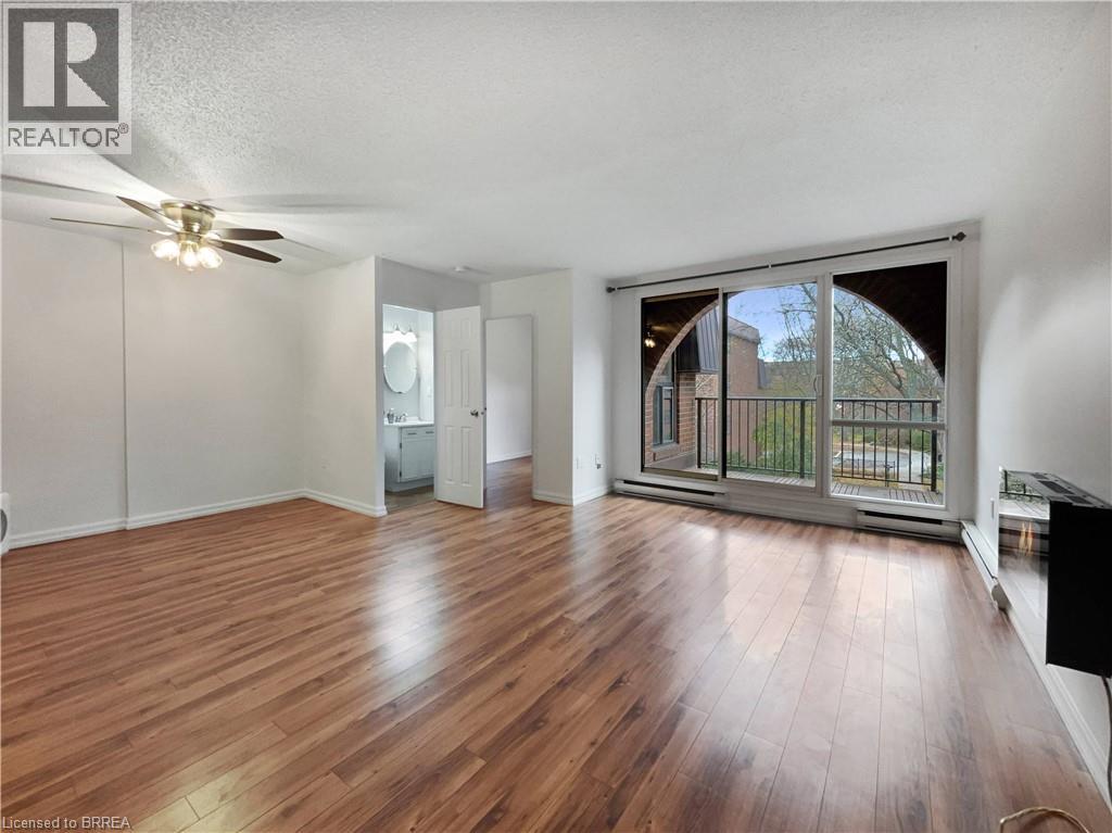 36 Hayhurst Road Unit# 363, Brantford, Ontario  N3R 6Y9 - Photo 2 - 40788039