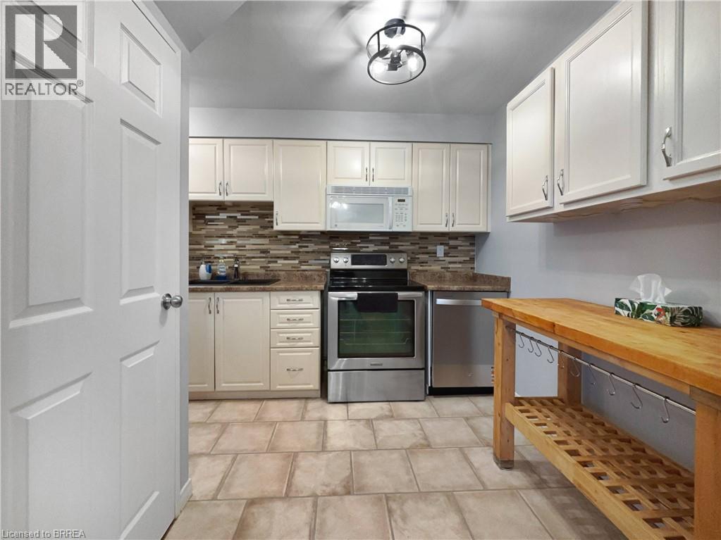 36 Hayhurst Road Unit# 363, Brantford, Ontario  N3R 6Y9 - Photo 6 - 40788039