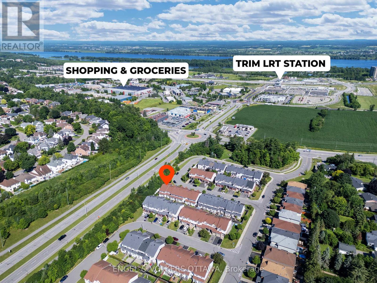 135 Challenge Crescent, Ottawa, Ontario  K4A 0T9 - Photo 2 - X12555636