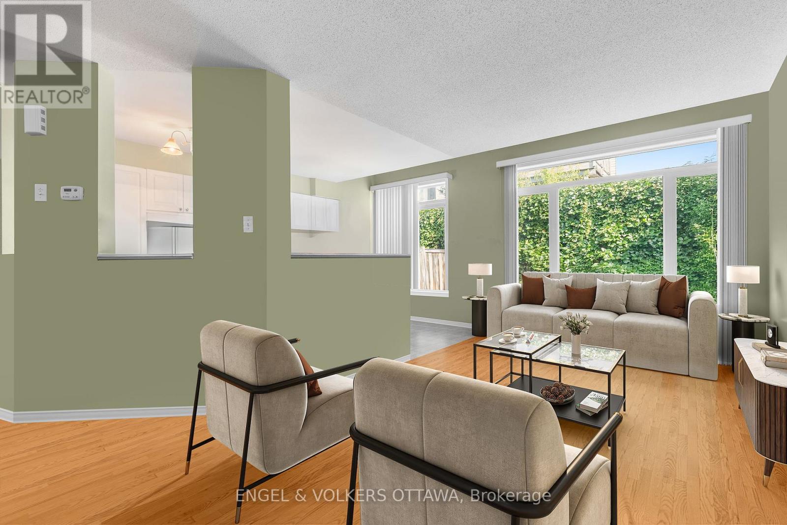 135 Challenge Crescent, Ottawa, Ontario  K4A 0T9 - Photo 4 - X12555636