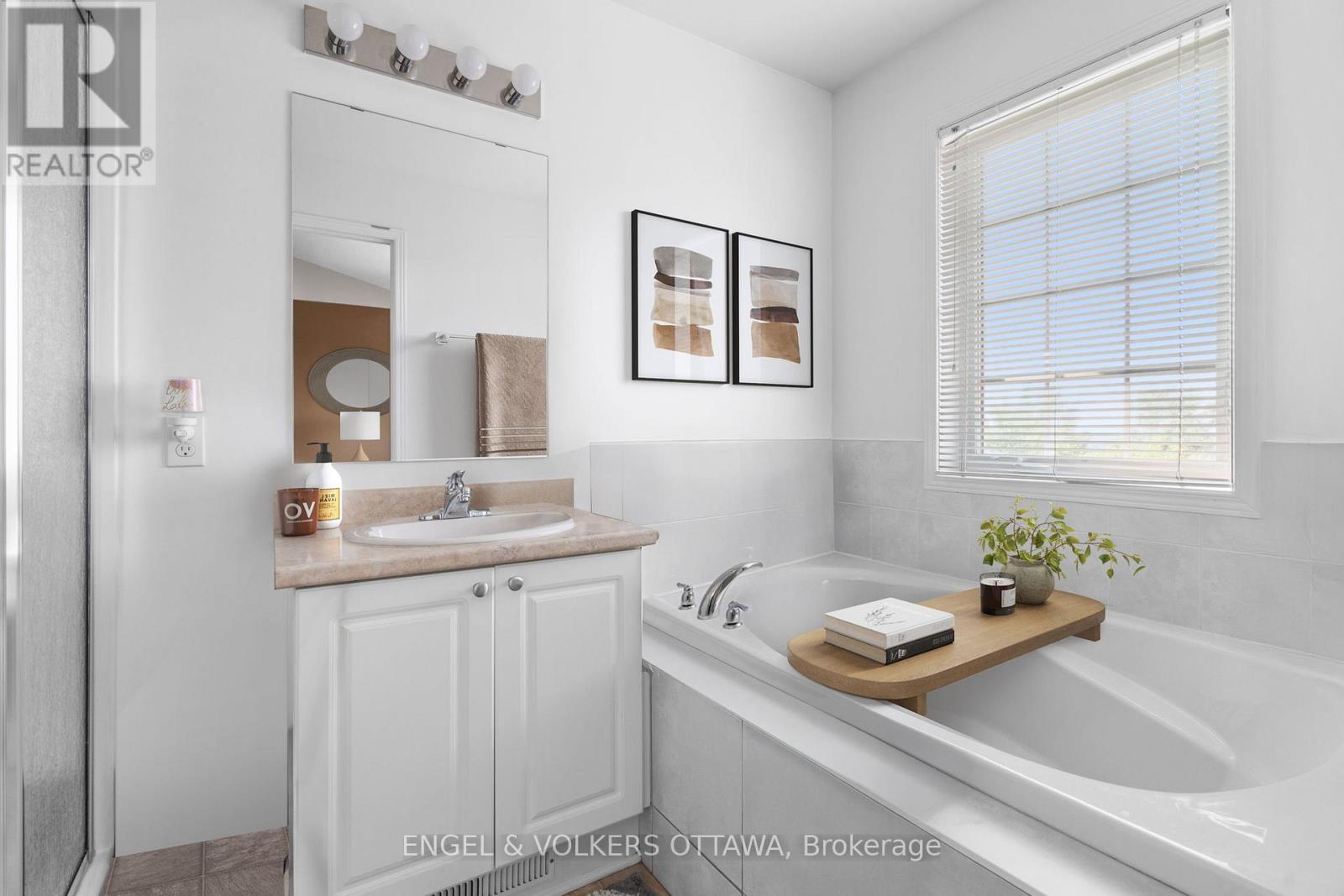 135 Challenge Crescent, Ottawa, Ontario  K4A 0T9 - Photo 8 - X12555636