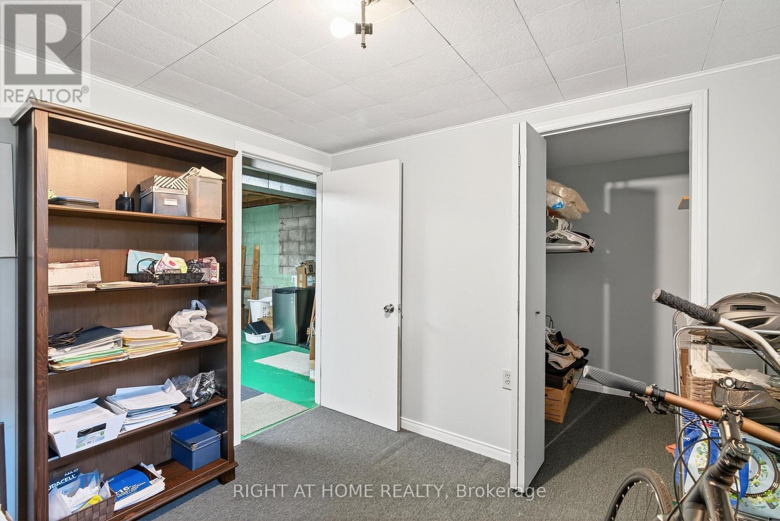 1153 Adirondack Drive, Ottawa, Ontario  K2C 2V2 - Photo 34 - X12555646