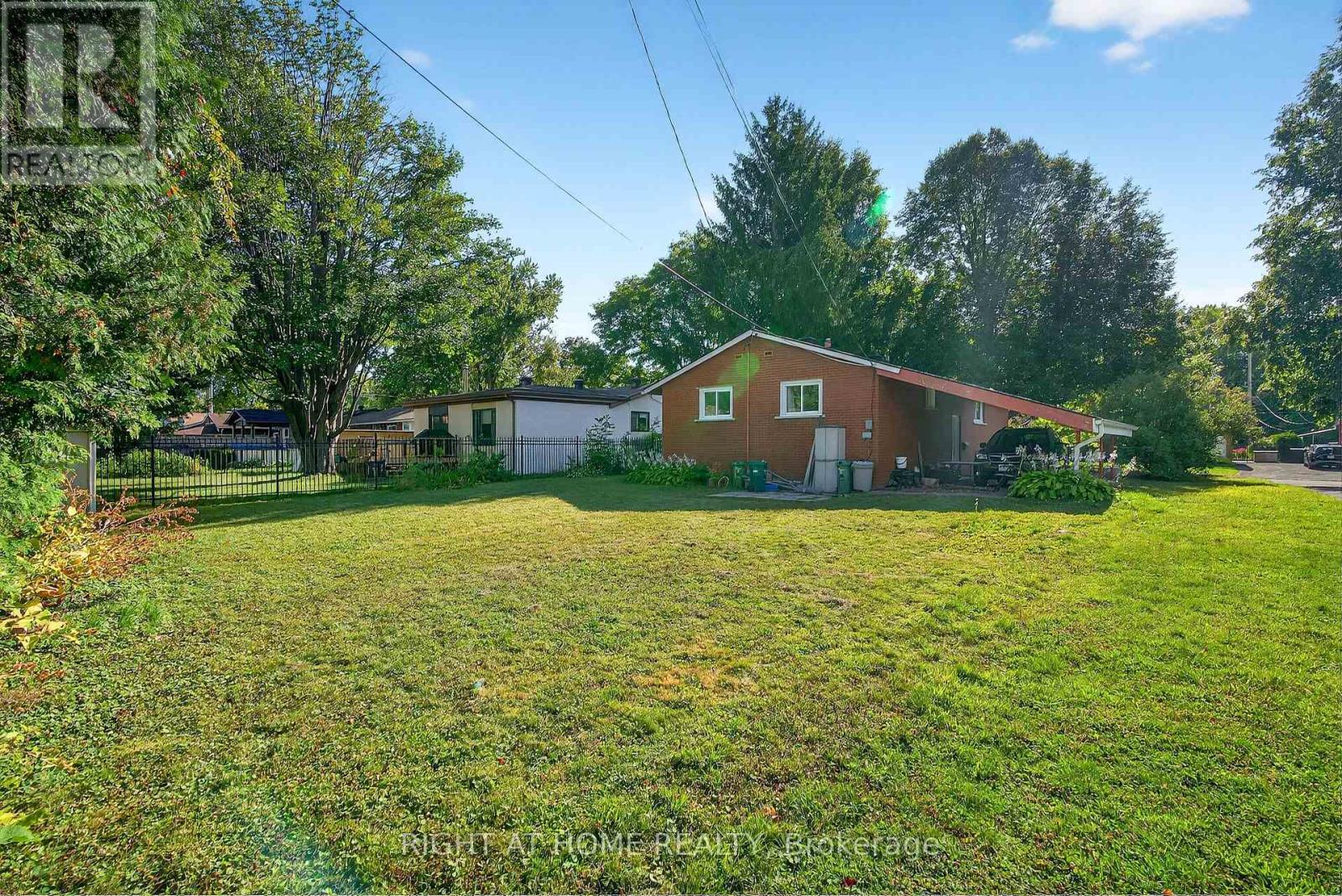 1153 Adirondack Drive, Ottawa, Ontario  K2C 2V2 - Photo 38 - X12555646