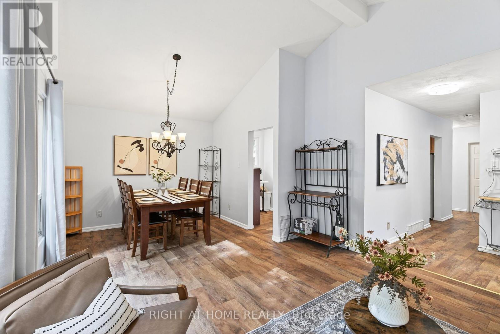 1153 Adirondack Drive, Ottawa, Ontario  K2C 2V2 - Photo 9 - X12555646