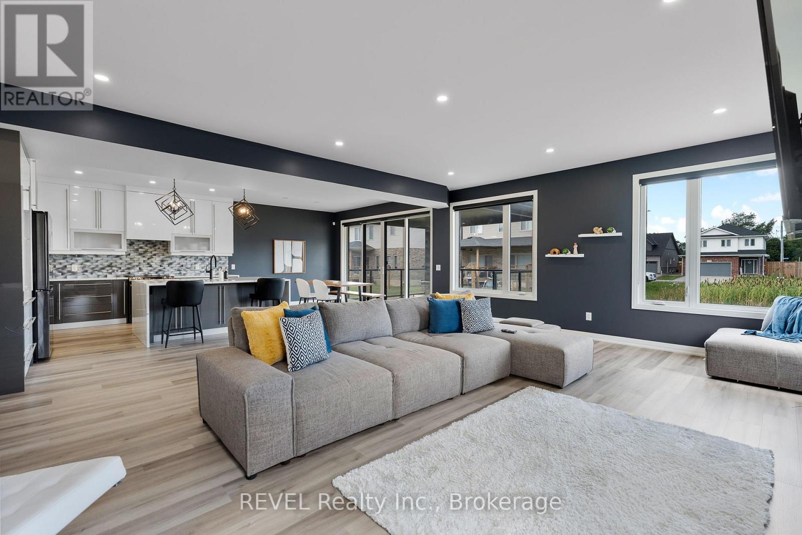 7365 Jonathan Drive, Niagara Falls, Ontario  L2H 3T3 - Photo 10 - X12555668