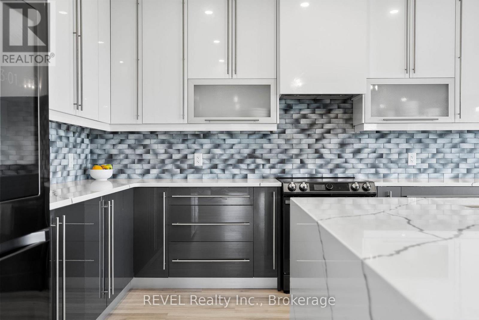 7365 Jonathan Drive, Niagara Falls, Ontario  L2H 3T3 - Photo 18 - X12555668