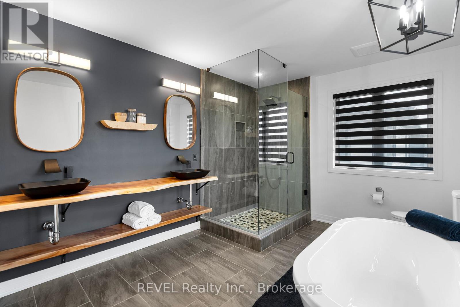 7365 Jonathan Drive, Niagara Falls, Ontario  L2H 3T3 - Photo 27 - X12555668