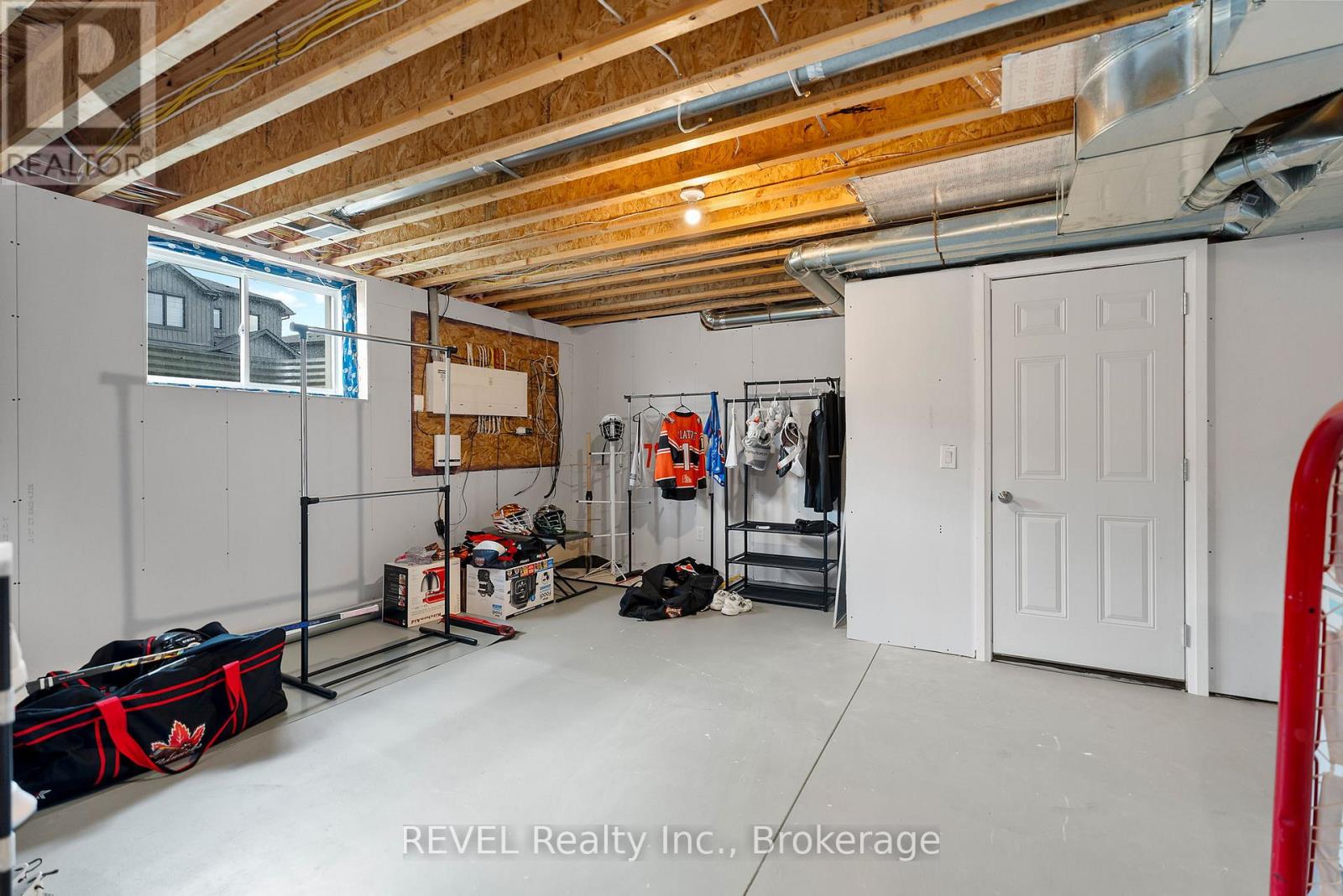 7365 Jonathan Drive, Niagara Falls, Ontario  L2H 3T3 - Photo 36 - X12555668