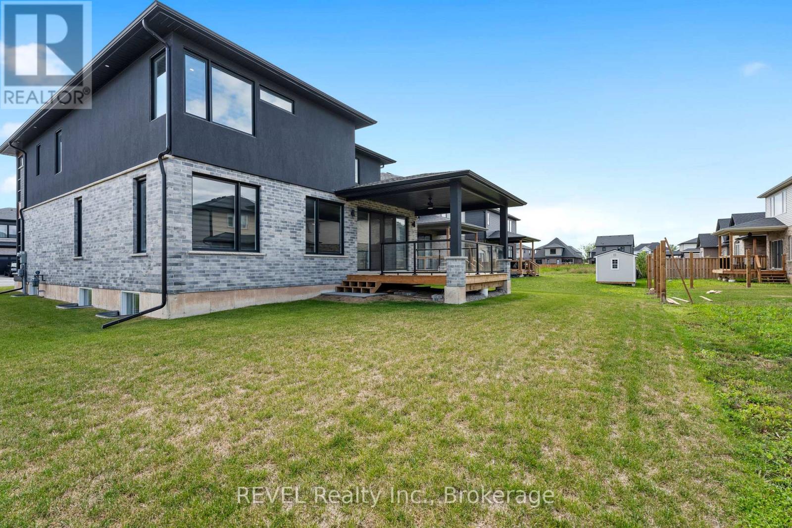 7365 Jonathan Drive, Niagara Falls, Ontario  L2H 3T3 - Photo 39 - X12555668