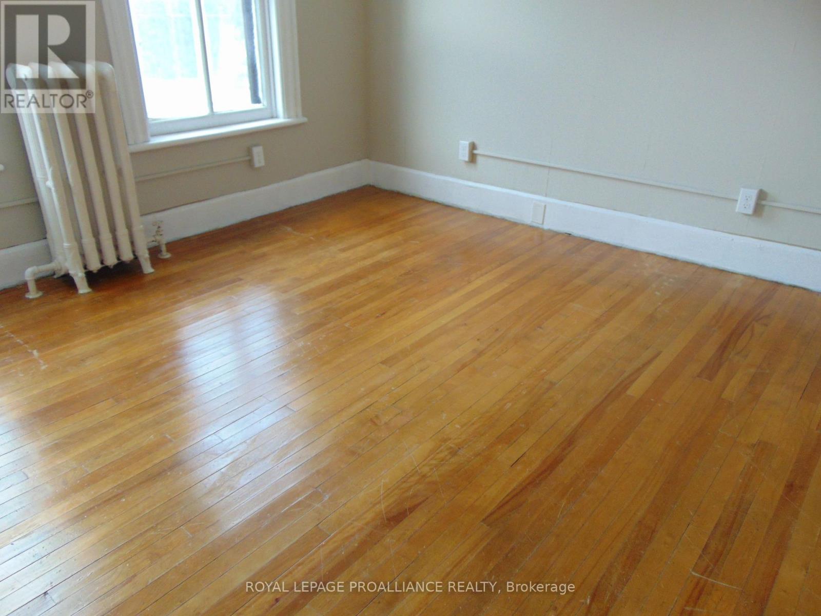 1 - 81 Bethune Street, Brockville, Ontario  K6V 2C9 - Photo 12 - X12555616