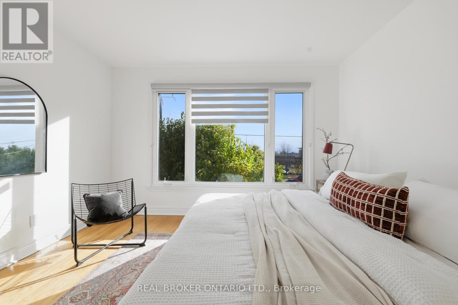 1324 Lawrence Avenue W, Toronto, Ontario  M6L 1A7 - Photo 14 - W12555428