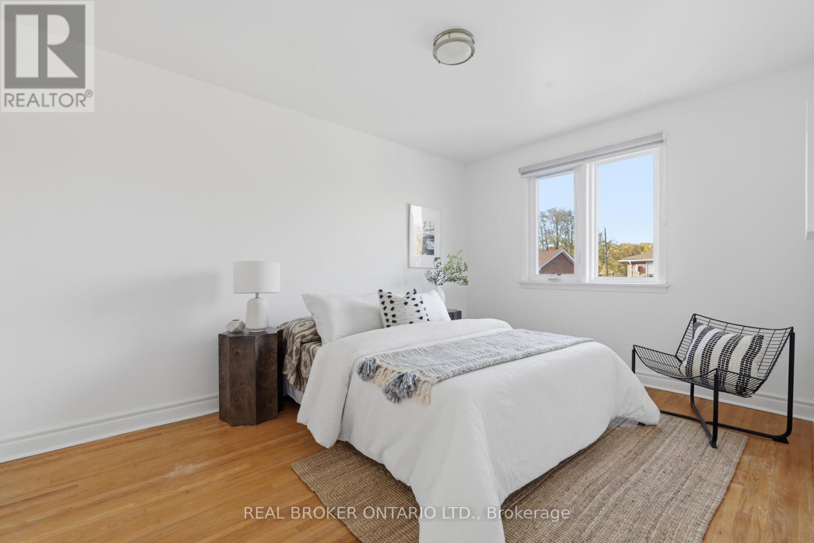 1324 Lawrence Avenue W, Toronto, Ontario  M6L 1A7 - Photo 16 - W12555428