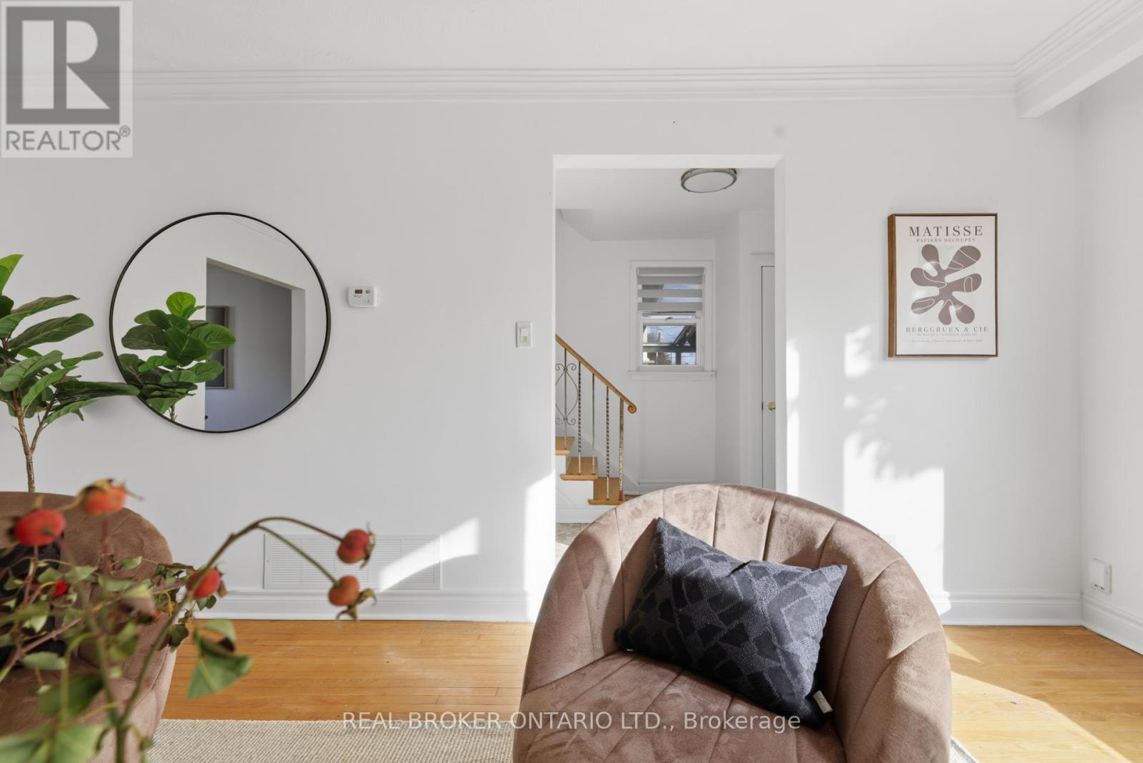 1324 Lawrence Avenue W, Toronto, Ontario  M6L 1A7 - Photo 5 - W12555428